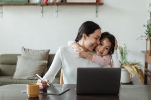 Best Side job hustles for busy moms