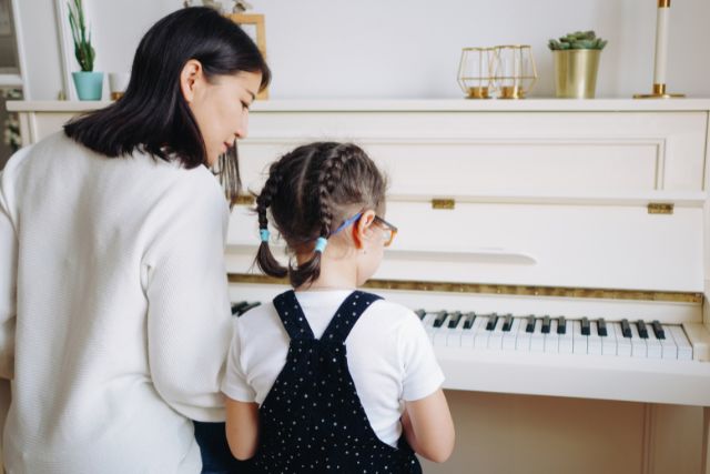 Create a piano teaching business plan